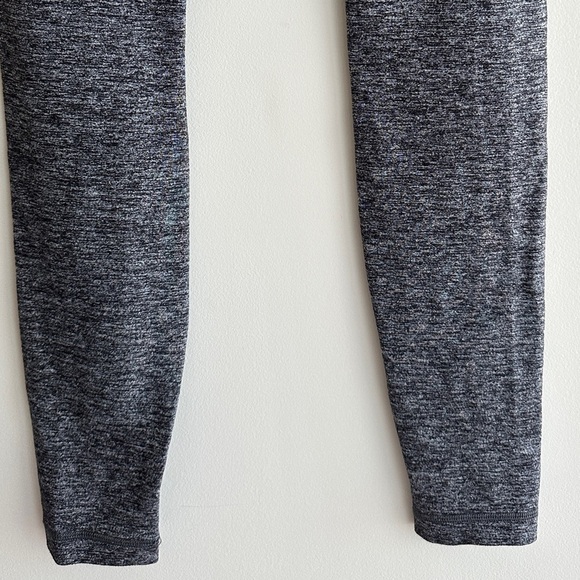Lululemon Heather Gray High-Waisted Leggings, Size 4 - Picture 12 of 16